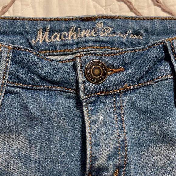 cute mini skirt - Picture 3 of 6